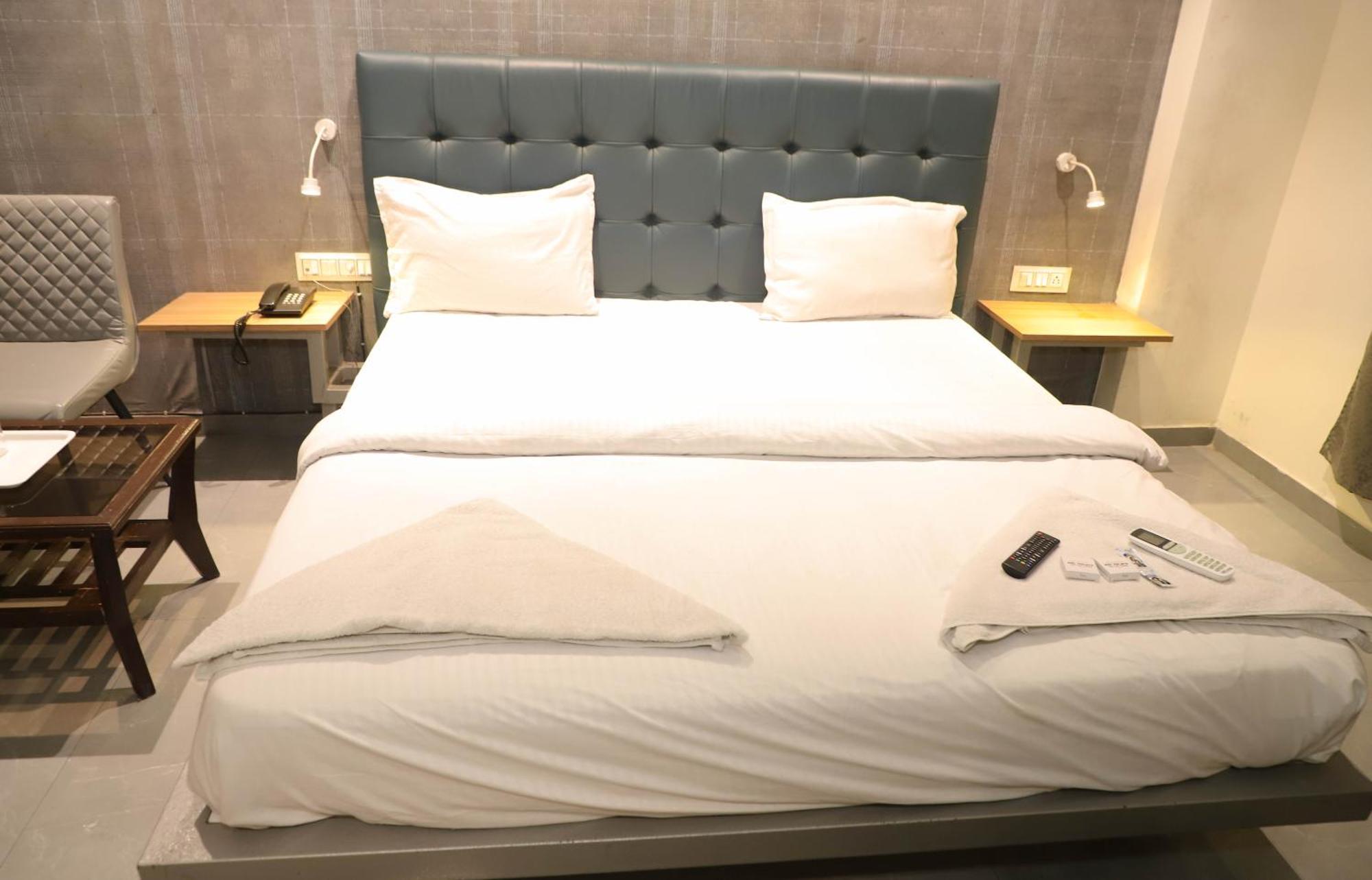Hotel Arc Palace Bhiwandi Eksteriør bilde